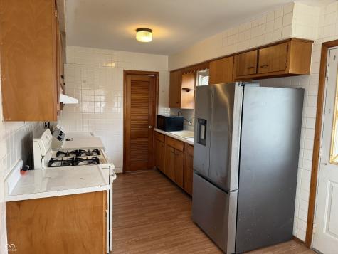 208 N 5th Avenue Beech Grove IN 46107