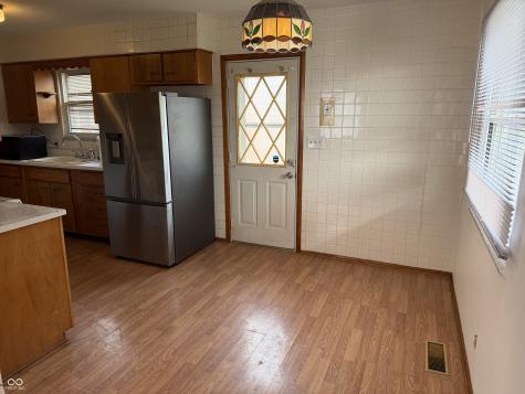 208 N 5th Avenue Beech Grove IN 46107