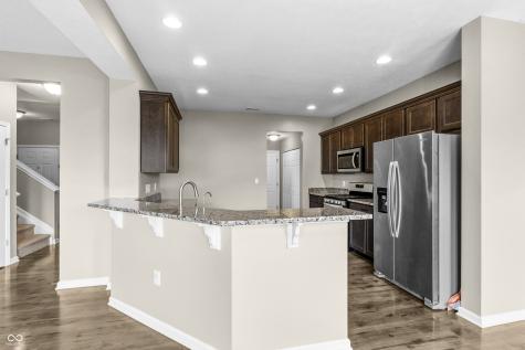 2064 Shadow Creek Boulevard Columbus IN 47201
