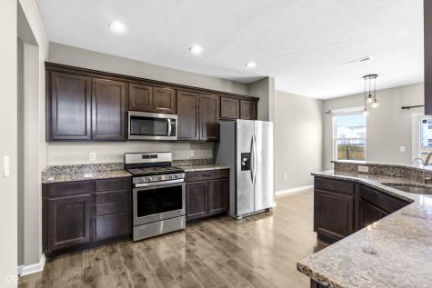 2064 Shadow Creek Boulevard Columbus IN 47201