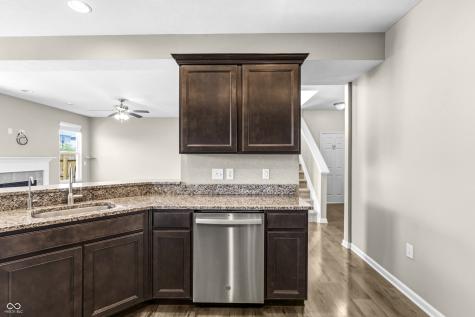 2064 Shadow Creek Boulevard Columbus IN 47201
