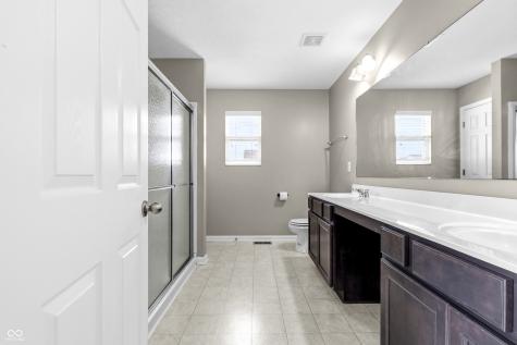 2064 Shadow Creek Boulevard Columbus IN 47201