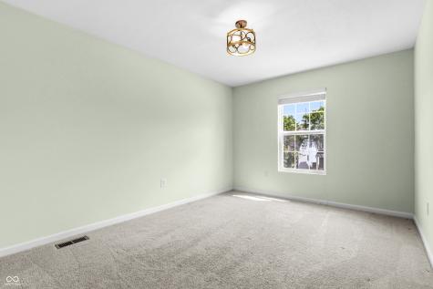 2064 Shadow Creek Boulevard Columbus IN 47201