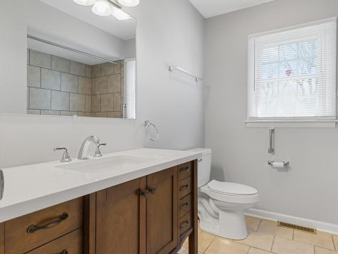 6817 Chapel Hill Road Indianapolis IN 46214