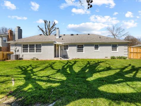 6817 Chapel Hill Road Indianapolis IN 46214