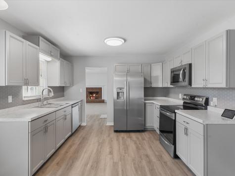 6817 Chapel Hill Road Indianapolis IN 46214