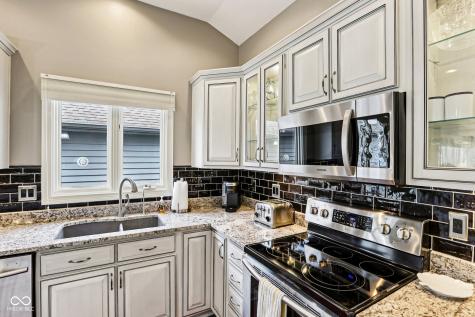 12026 Clubhouse Drive Fishers IN 46038