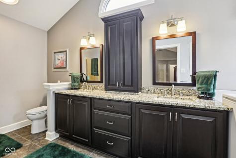 12026 Clubhouse Drive Fishers IN 46038