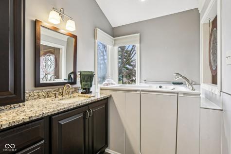 12026 Clubhouse Drive Fishers IN 46038