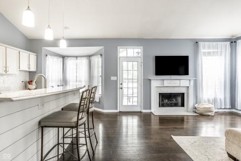 3129 Bretton Court Indianapolis IN 46268