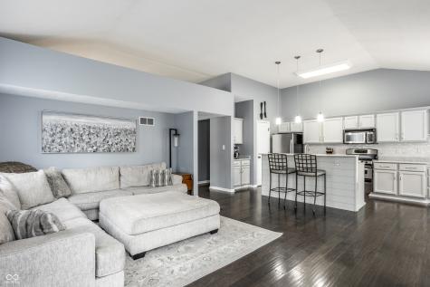 3129 Bretton Court Indianapolis IN 46268