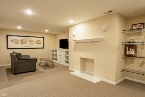 3129 Bretton Court Indianapolis IN 46268