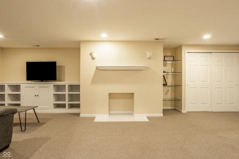 3129 Bretton Court Indianapolis IN 46268