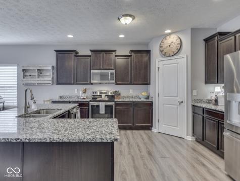 3691 Woodruff Place Bargersville IN 46106