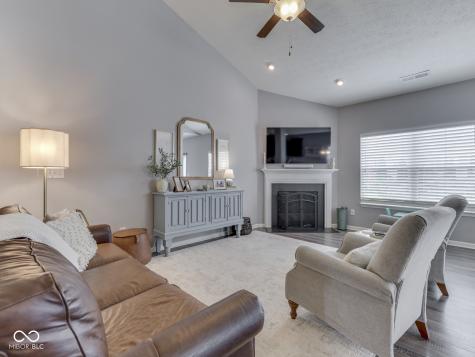 3691 Woodruff Place Bargersville IN 46106