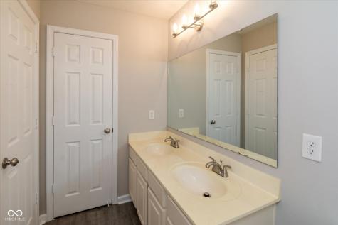 14446 Chapelwood Lane Fishers IN 46037