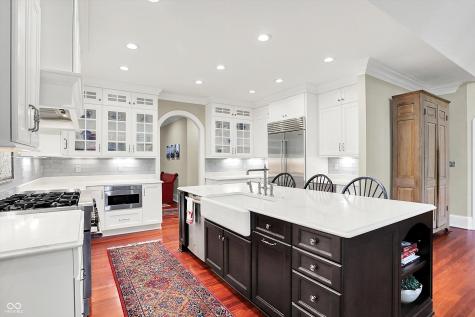 4530 Chase Oak Court Zionsville IN 46077