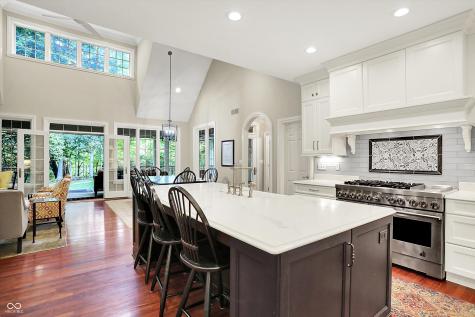 4530 Chase Oak Court Zionsville IN 46077