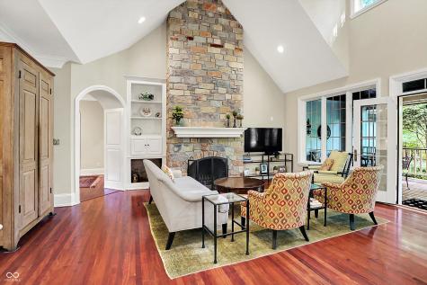 4530 Chase Oak Court Zionsville IN 46077