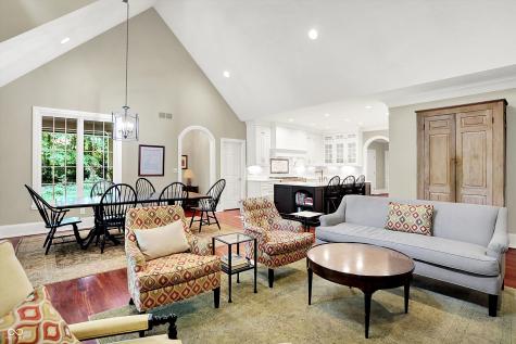 4530 Chase Oak Court Zionsville IN 46077