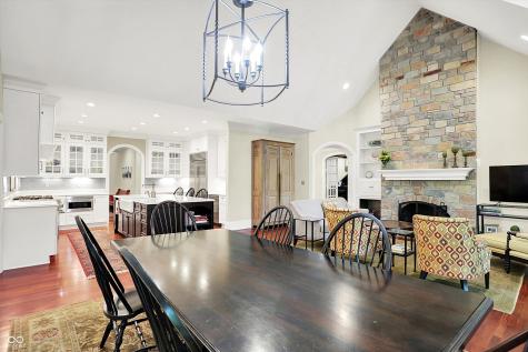 4530 Chase Oak Court Zionsville IN 46077