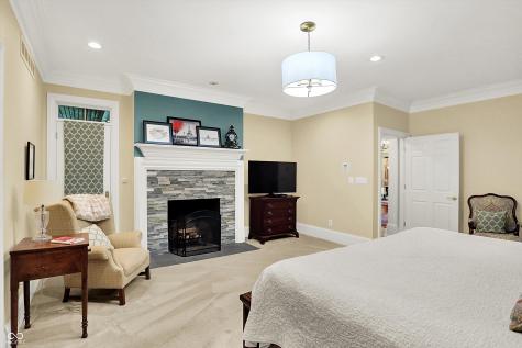 4530 Chase Oak Court Zionsville IN 46077