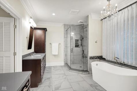 4530 Chase Oak Court Zionsville IN 46077