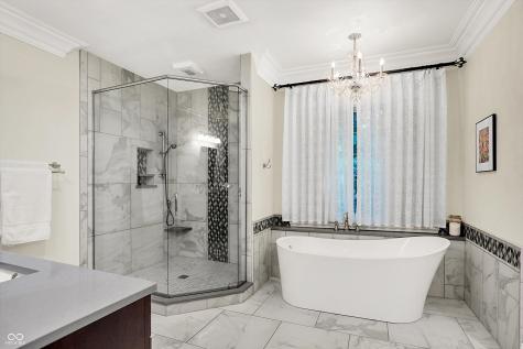 4530 Chase Oak Court Zionsville IN 46077