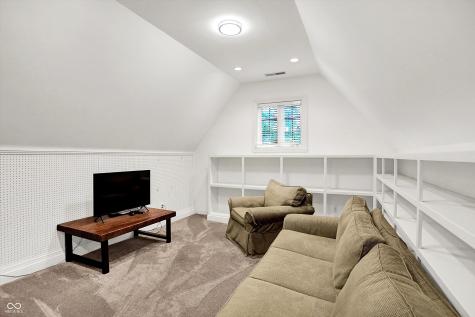 4530 Chase Oak Court Zionsville IN 46077