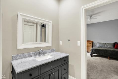 4530 Chase Oak Court Zionsville IN 46077