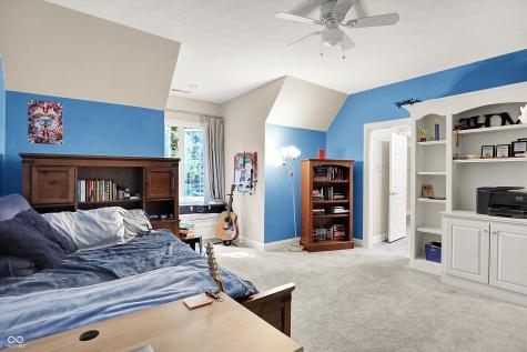 4530 Chase Oak Court Zionsville IN 46077