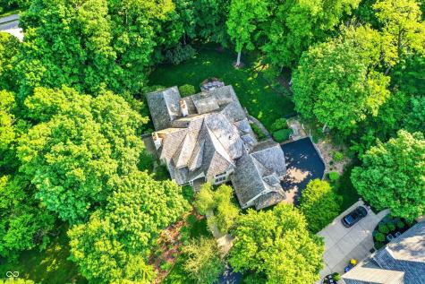 4530 Chase Oak Court Zionsville IN 46077