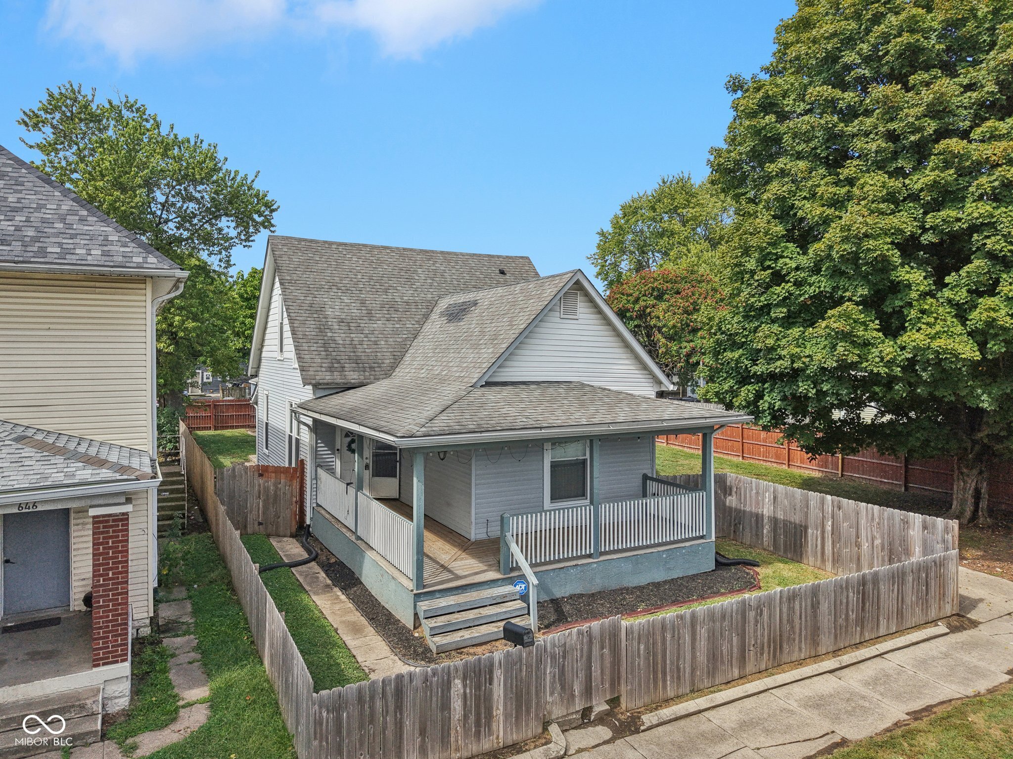 642 Division Street Indianapolis IN 46221
