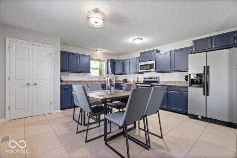 7450 Cobblestone East Drive Indianapolis IN 46236