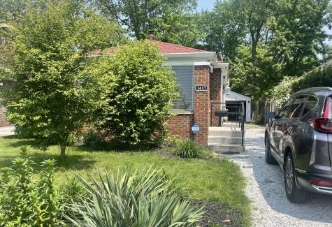 1437 N Berwick Avenue Indianapolis IN 46222