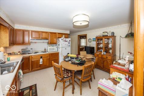7838 W Us Highway 52 New Palestine IN 46163