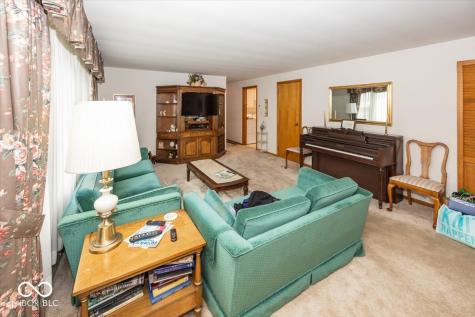 7838 W Us Highway 52 New Palestine IN 46163