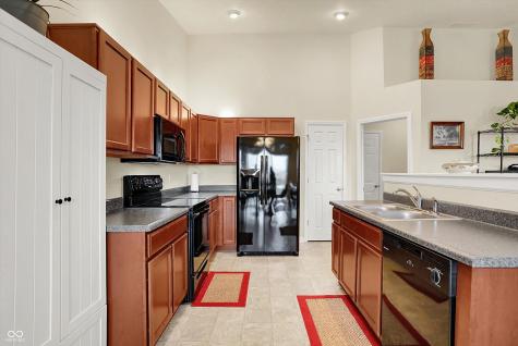 2546 Bridlewood Drive Franklin IN 46131