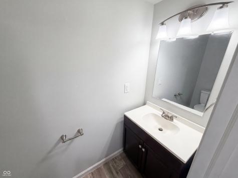 2219 Rolling Oak Drive Indianapolis IN 46214