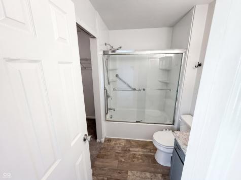 2219 Rolling Oak Drive Indianapolis IN 46214