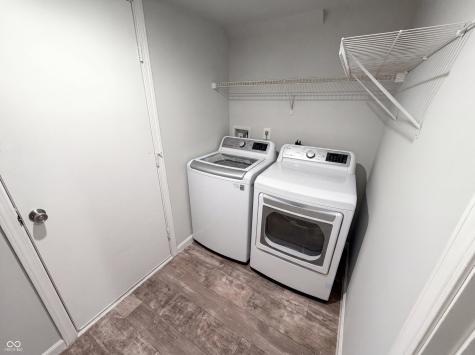 2219 Rolling Oak Drive Indianapolis IN 46214