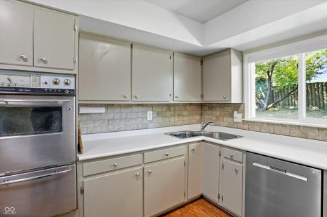 7420 Lesley Avenue Indianapolis IN 46250