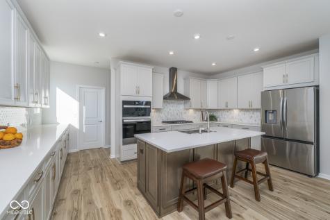 6609 N Dogwood Drive Mccordsville IN 46055