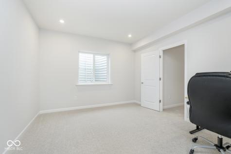 6609 N Dogwood Drive Mccordsville IN 46055