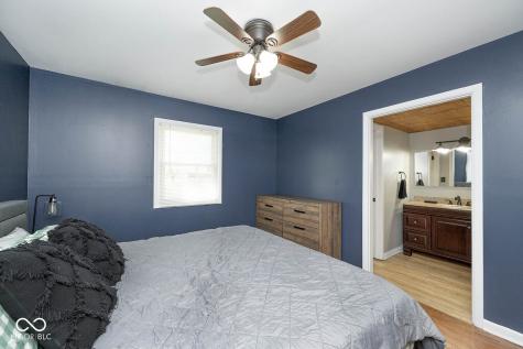 5469 W Village Drive New Palestine IN 46163