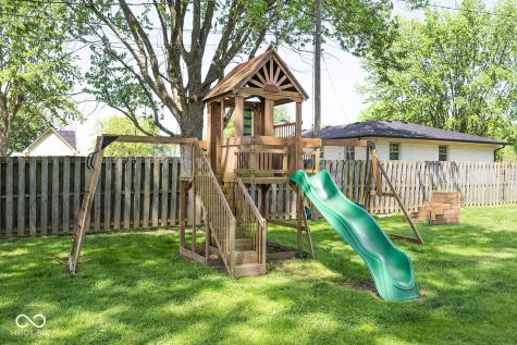 5469 W Village Drive New Palestine IN 46163
