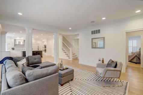 8023 Heyward Drive Indianapolis IN 46250
