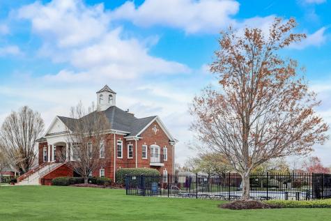 8023 Heyward Drive Indianapolis IN 46250
