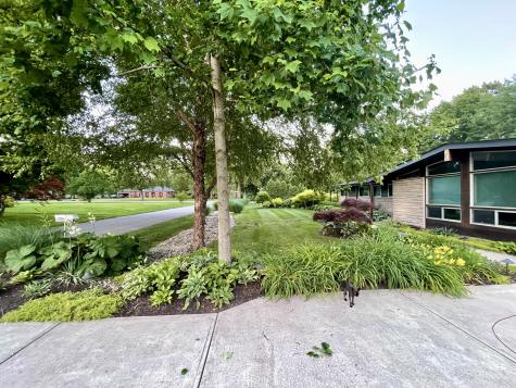 87 E 87th Street Indianapolis IN 46240