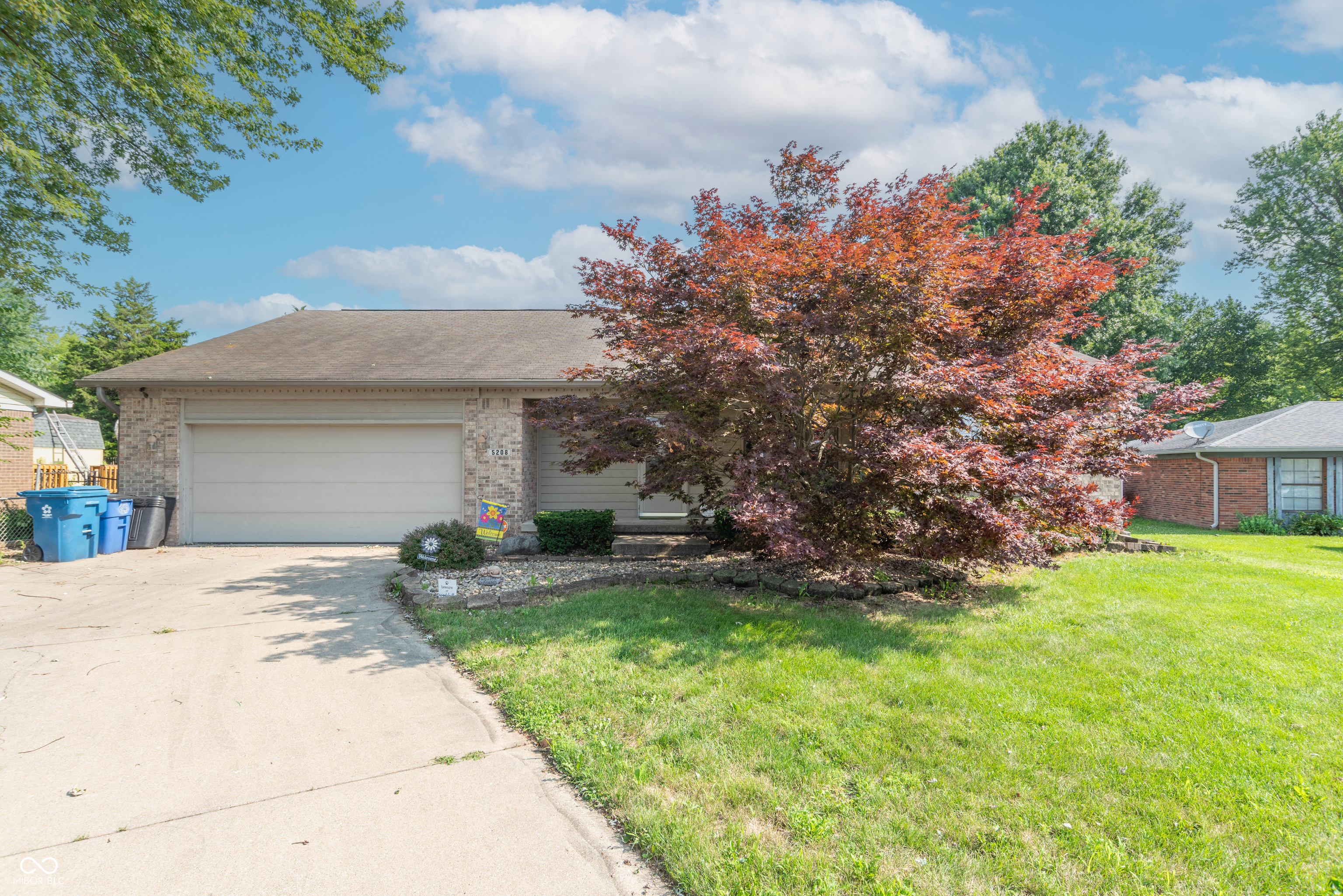 5208 Honey Comb Lane Indianapolis IN 46221